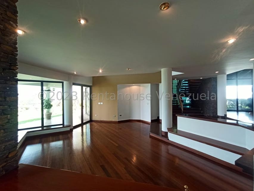 Casa (Duplex) en Venta en Alto Hatillo, Distrito Metropolitano - 8
