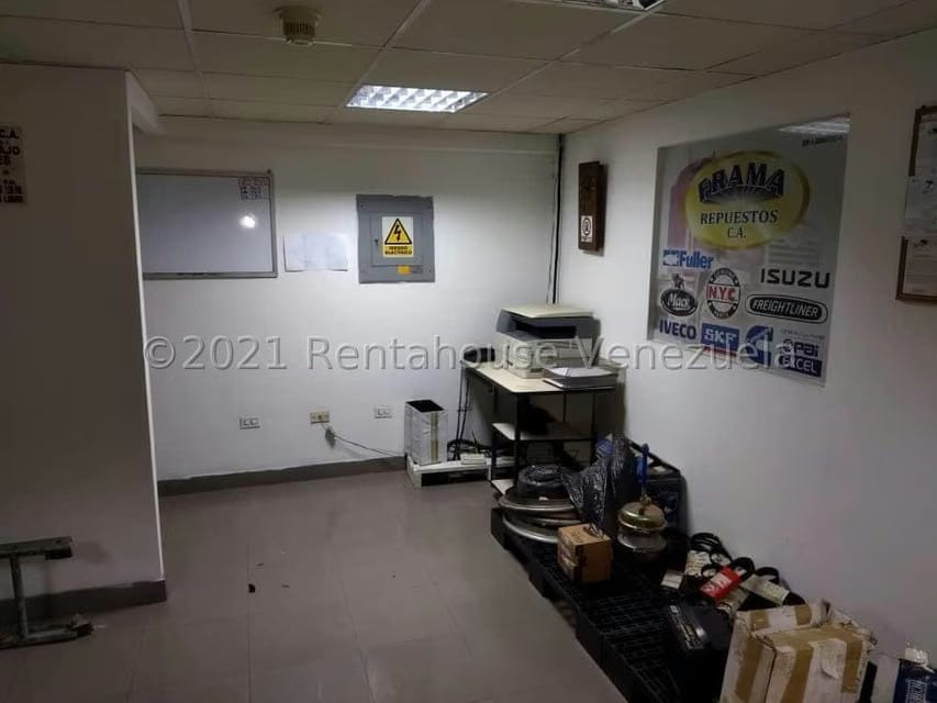 Comercial (Local Comercial) en Venta en San Martin, Distrito Metropolitano - 16