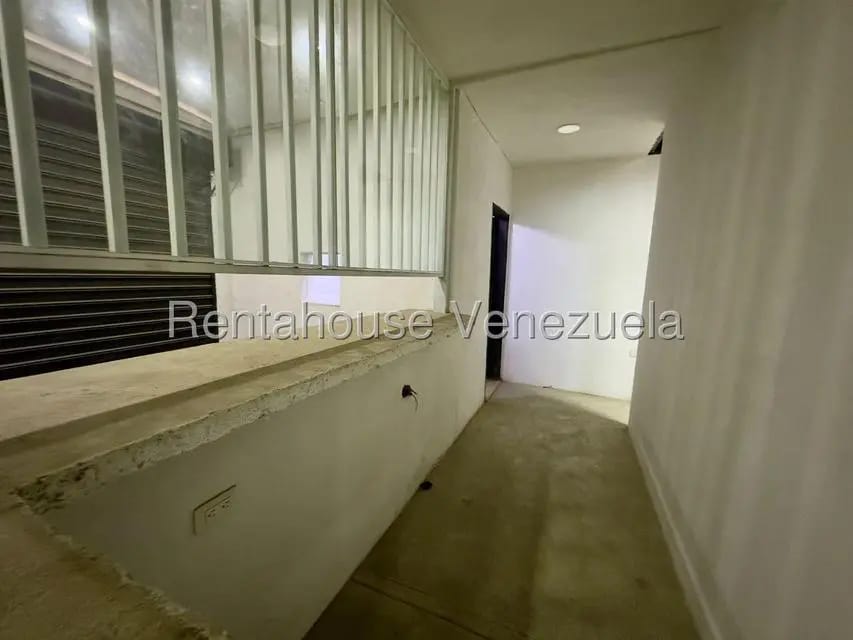 Comercial (Local Comercial) en Alquiler en Zona Oeste, Lara - 11