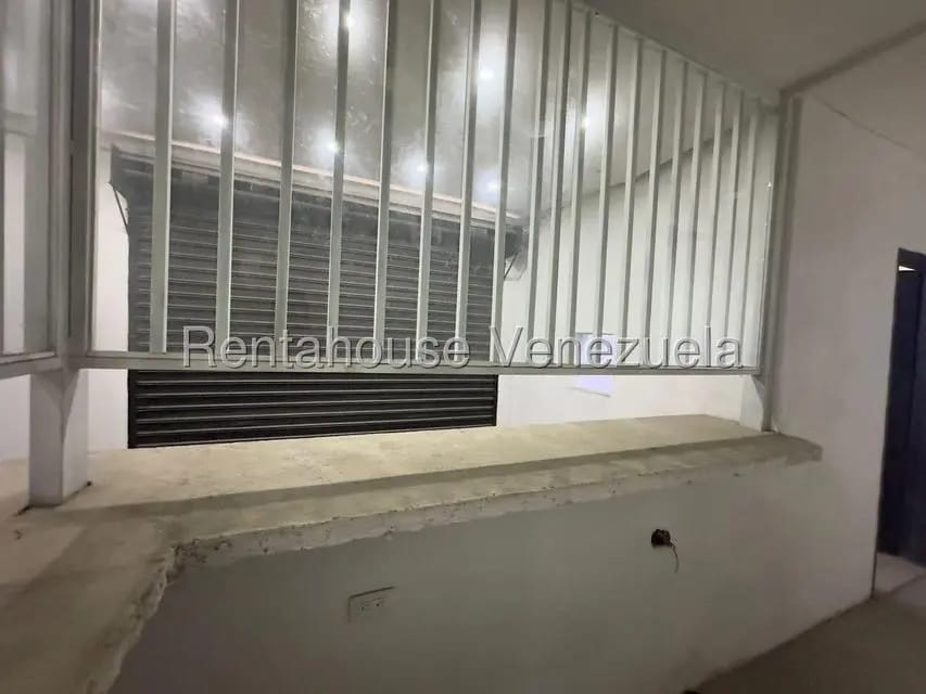 Comercial (Local Comercial) en Alquiler en Zona Oeste, Lara - 13