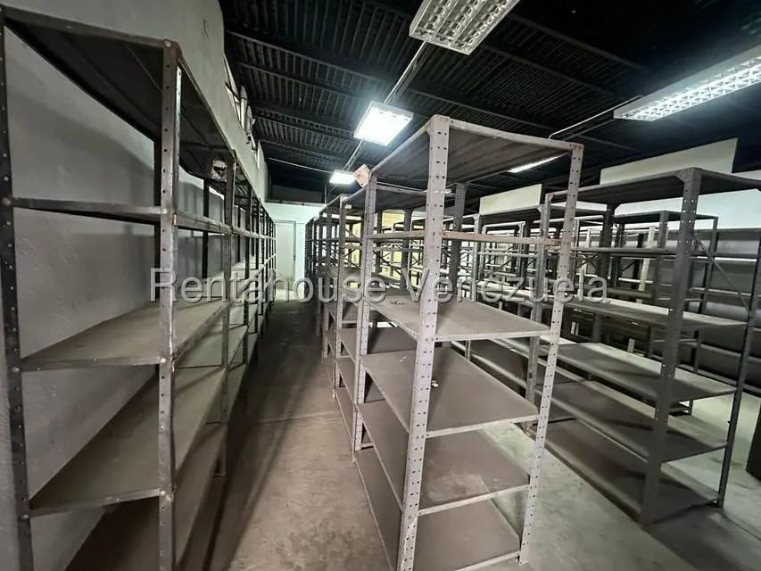 Comercial (Local Comercial) en Alquiler en Zona Oeste, Lara - 17
