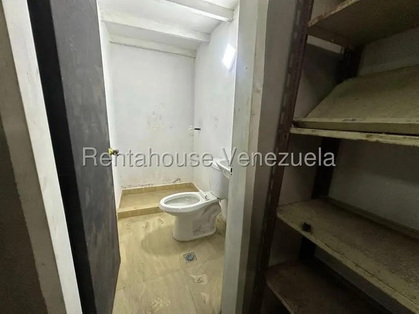 Comercial (Local Comercial) en Alquiler en Zona Oeste, Lara - 18