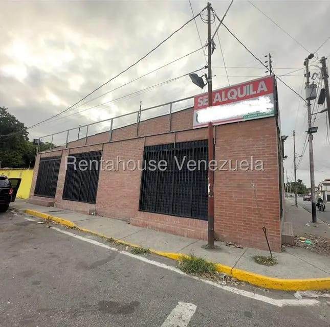 Comercial (Local Comercial) en Alquiler en Zona Oeste, Lara - 3