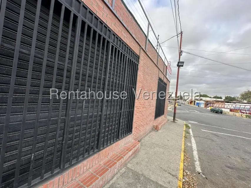 Comercial (Local Comercial) en Alquiler en Zona Oeste, Lara - 5