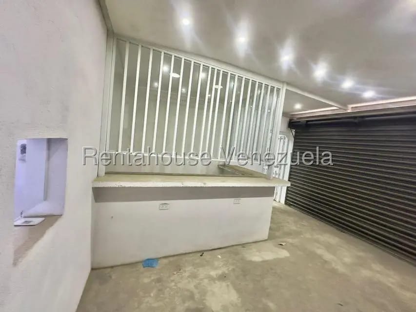 Comercial (Local Comercial) en Alquiler en Zona Oeste, Lara - 8