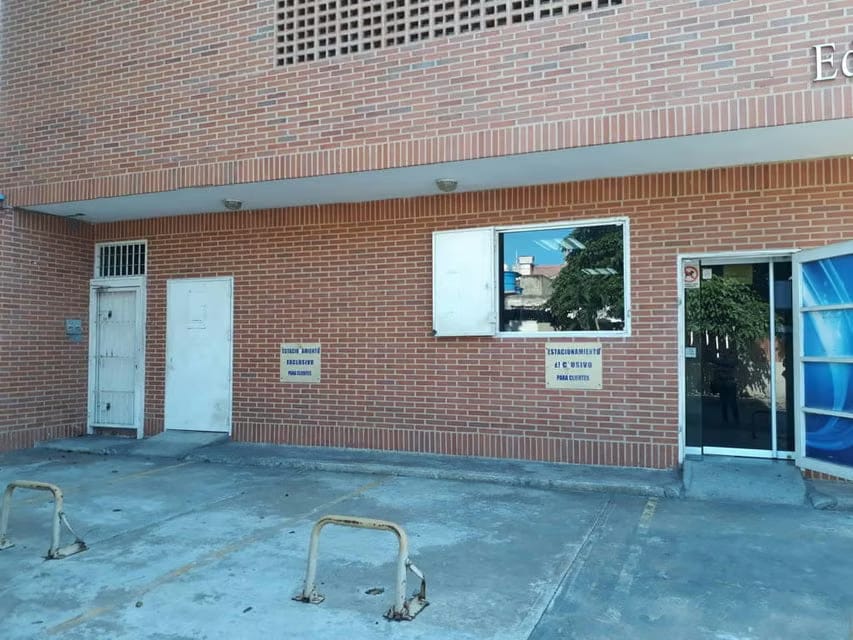 Comercial (Edificio) en Venta en La Atlantida, Vargas - 2