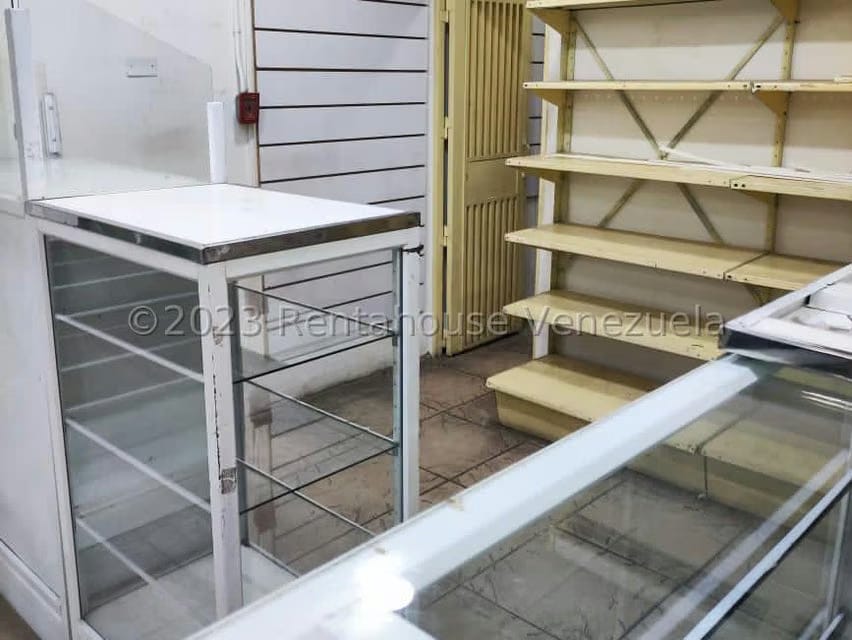 Comercial (Local Comercial) en Venta en Parroquia Catedral, Distrito Metropolitano - 4
