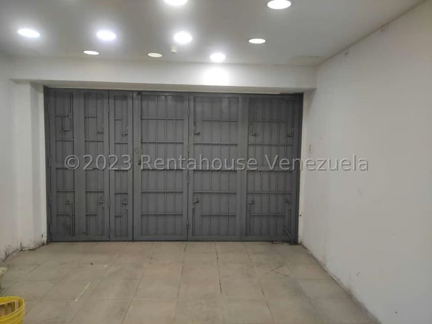 Comercial (Local Comercial) en Venta en Parroquia Catedral, Distrito Metropolitano - 9