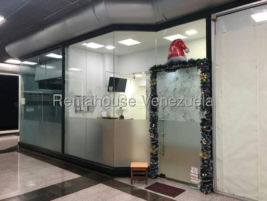 Comercial (Consultorio Medico) en Alquiler en El Cafetal, Distrito Metropolitano - 2