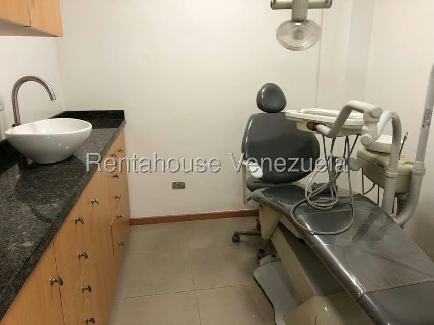 Comercial (Consultorio Medico) en Alquiler en El Cafetal, Distrito Metropolitano - 4