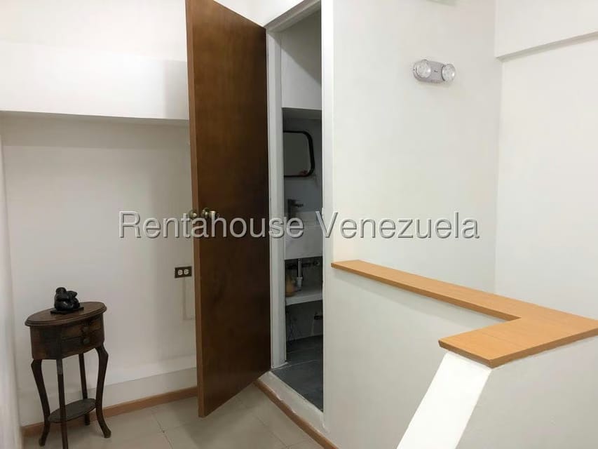 Comercial (Consultorio Medico) en Alquiler en El Cafetal, Distrito Metropolitano - 7