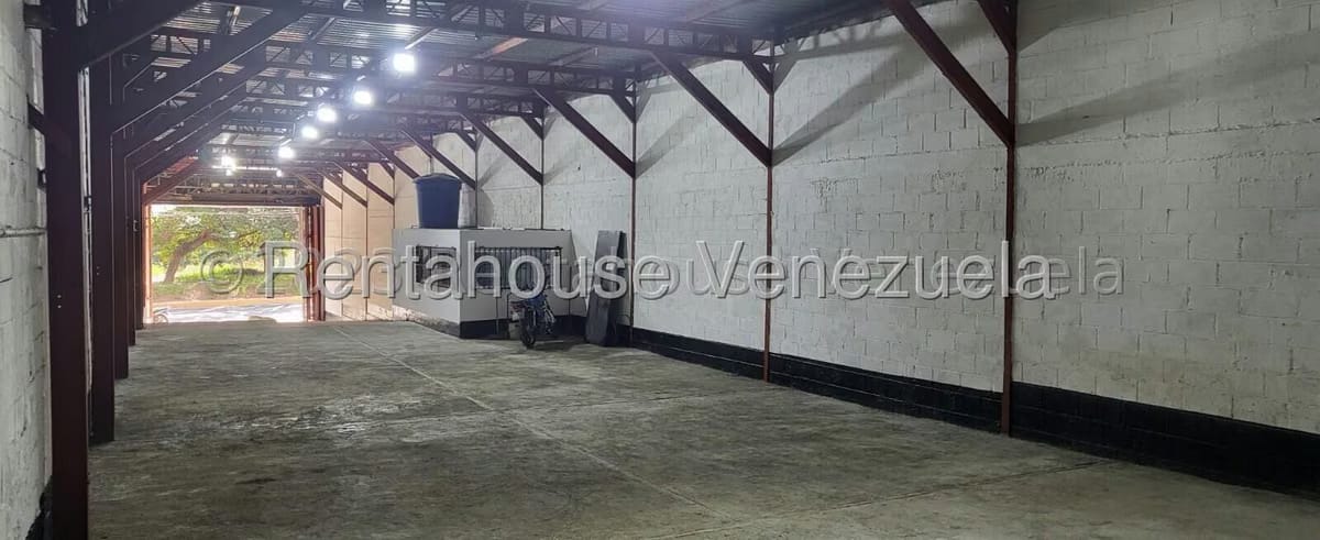 Comercial (Galpon - Deposito) en Alquiler en La Yaguara, Distrito Metropolitano - 12