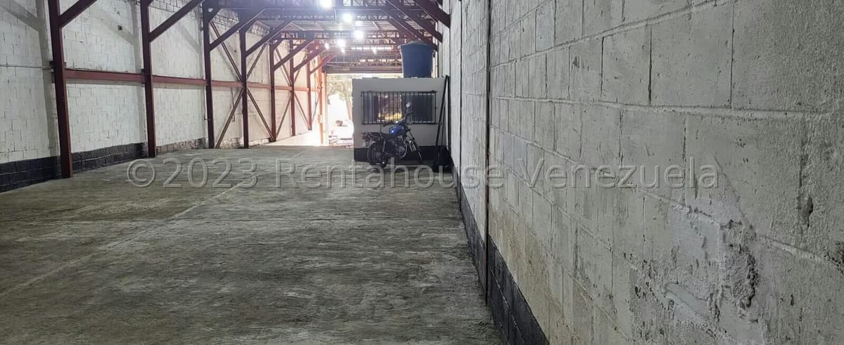 Comercial (Galpon - Deposito) en Alquiler en La Yaguara, Distrito Metropolitano - 85