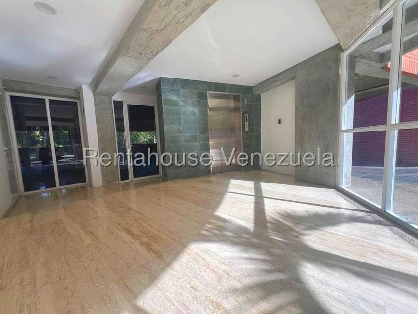 Apartamento (1 Nivel) en Venta en El Cigarral, Distrito Metropolitano - 5