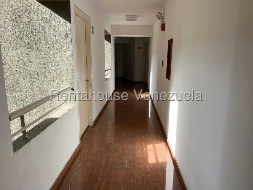 Apartamento (1 Nivel) en Venta en El Cigarral, Distrito Metropolitano - 6