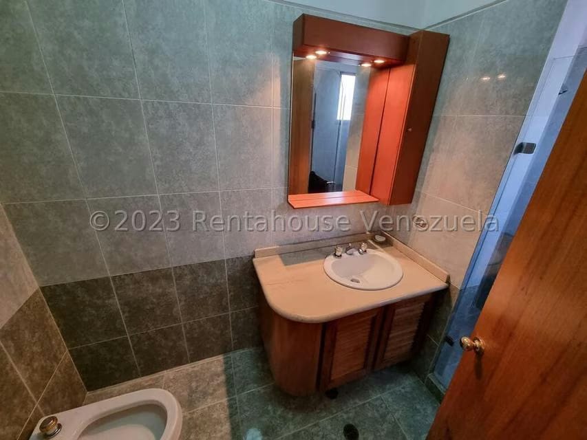 Apartamento (1 Nivel) en Venta en Campo Alegre, Distrito Metropolitano - 14