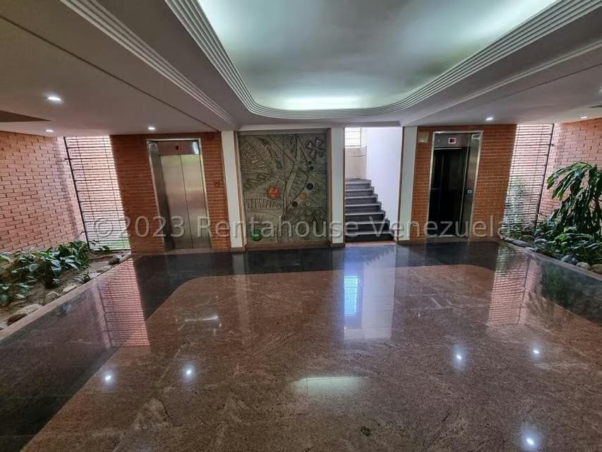 Apartamento (1 Nivel) en Venta en Campo Alegre, Distrito Metropolitano - 3