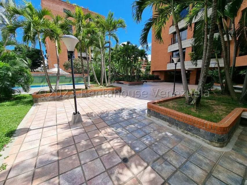 Apartamento (1 Nivel) en Venta en Campo Alegre, Distrito Metropolitano - 26