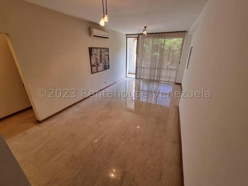 Apartamento (1 Nivel) en Venta en Campo Alegre, Distrito Metropolitano - 4