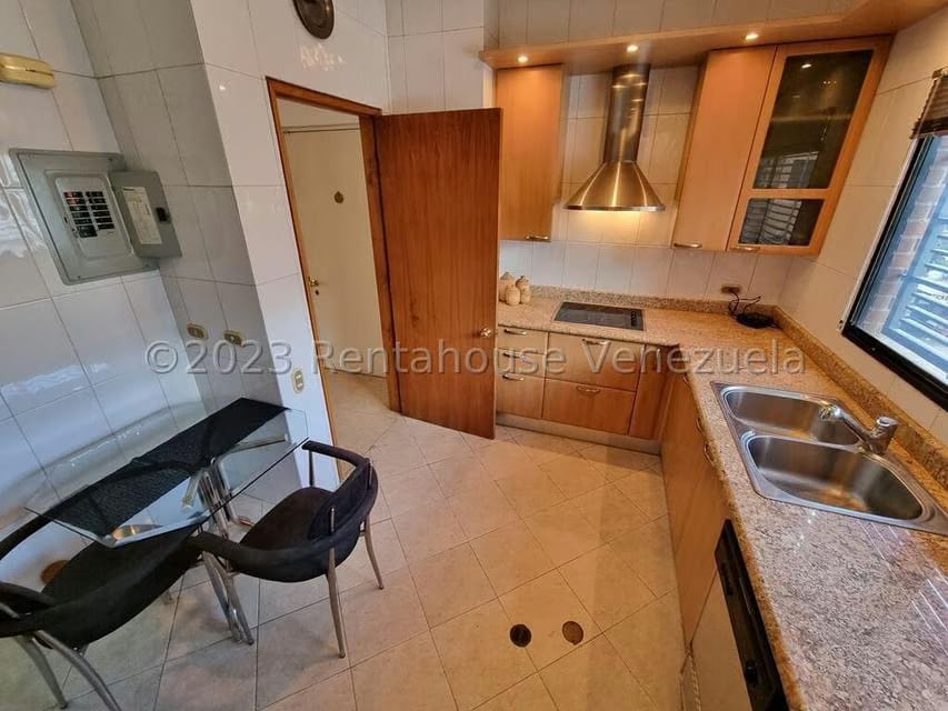 Apartamento (1 Nivel) en Venta en Campo Alegre, Distrito Metropolitano - 8