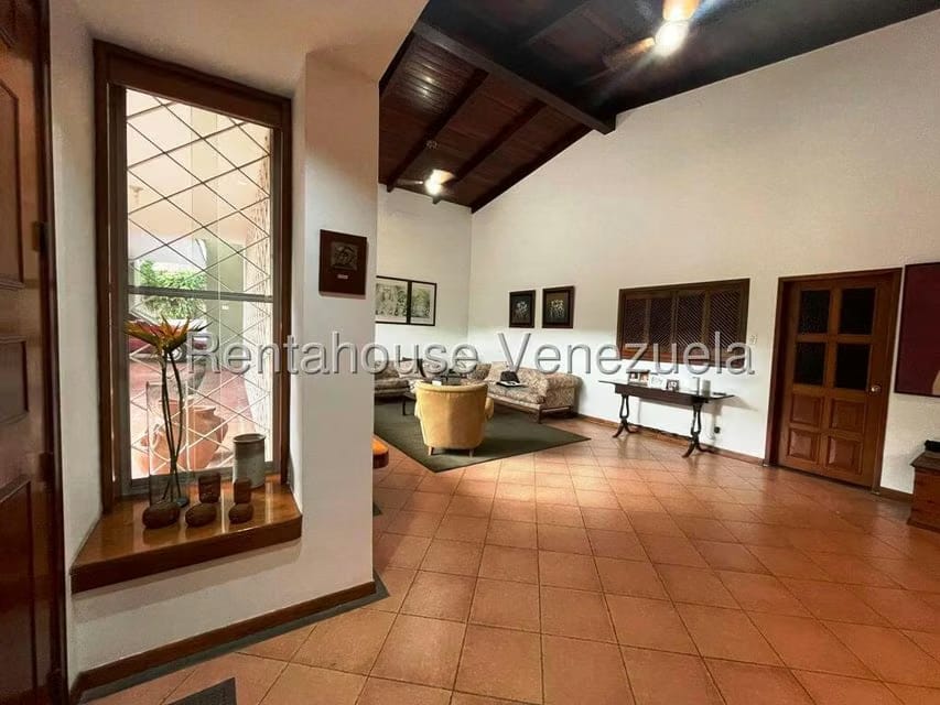 Casa (Duplex) en Venta en Los Chorros, Distrito Metropolitano - 3