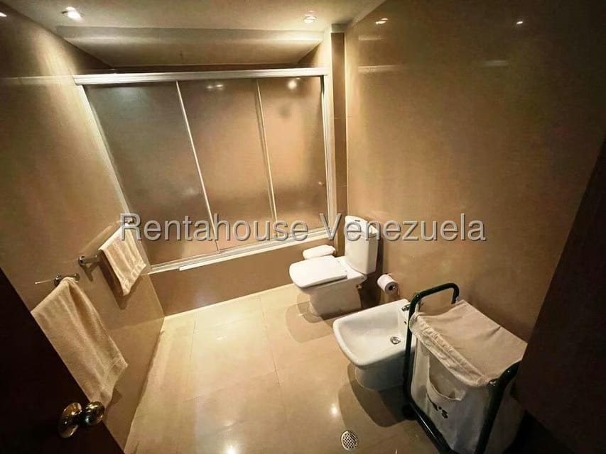 Casa (Duplex) en Venta en Los Chorros, Distrito Metropolitano - 43