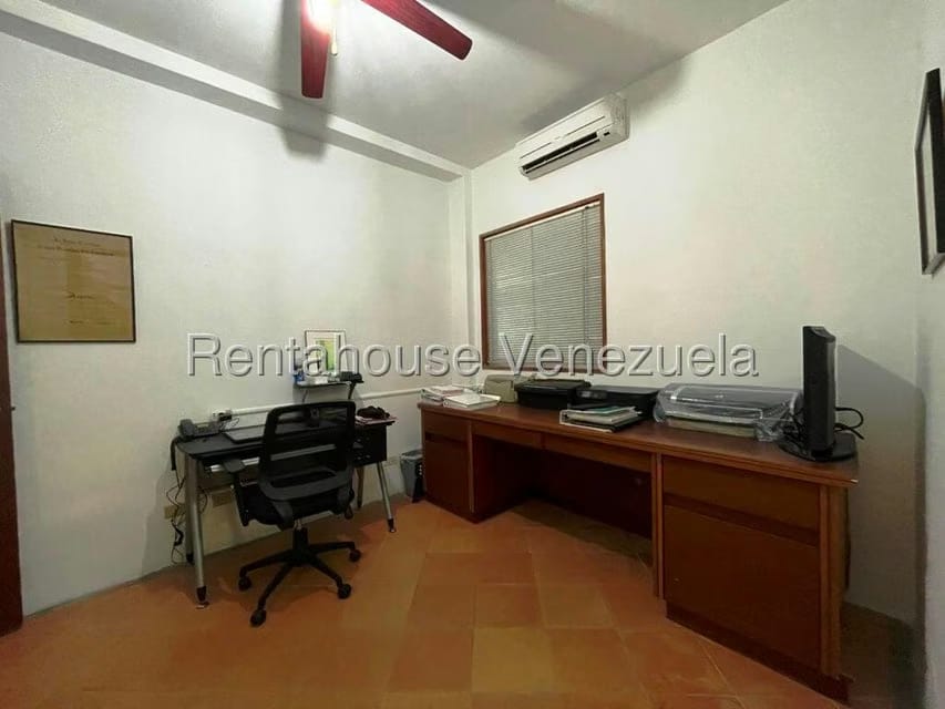 Casa (Duplex) en Venta en Los Chorros, Distrito Metropolitano - 48