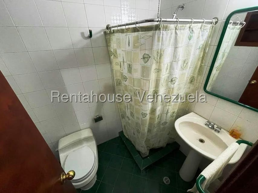 Casa (Duplex) en Venta en Los Chorros, Distrito Metropolitano - 52