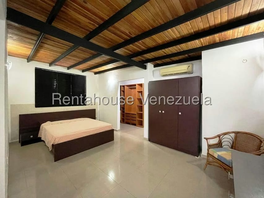 Casa (Duplex) en Venta en Los Chorros, Distrito Metropolitano - 74
