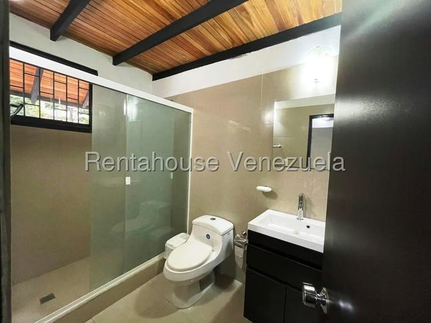 Casa (Duplex) en Venta en Los Chorros, Distrito Metropolitano - 77