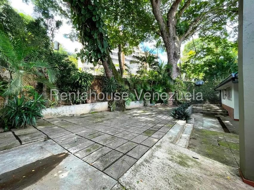 Casa (Duplex) en Venta en Los Chorros, Distrito Metropolitano - 85