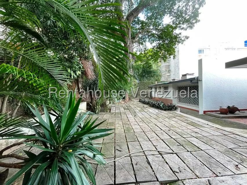Casa (Duplex) en Venta en Los Chorros, Distrito Metropolitano - 86