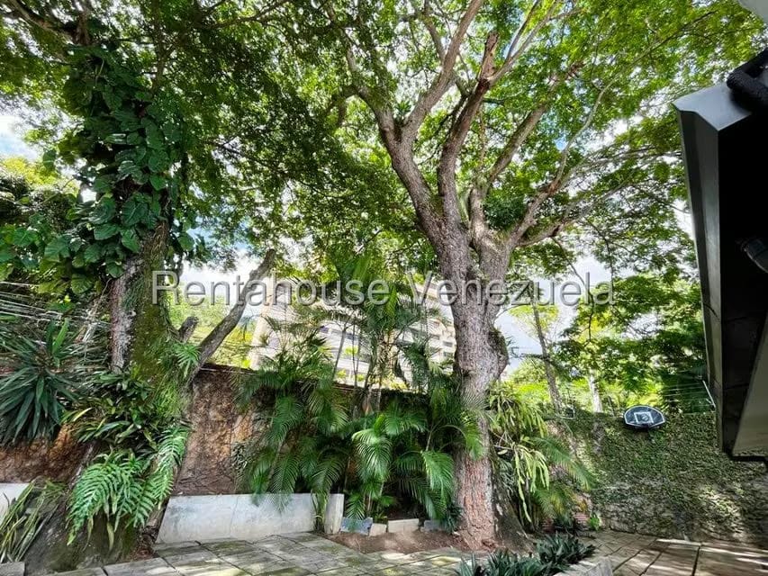 Casa (Duplex) en Venta en Los Chorros, Distrito Metropolitano - 95