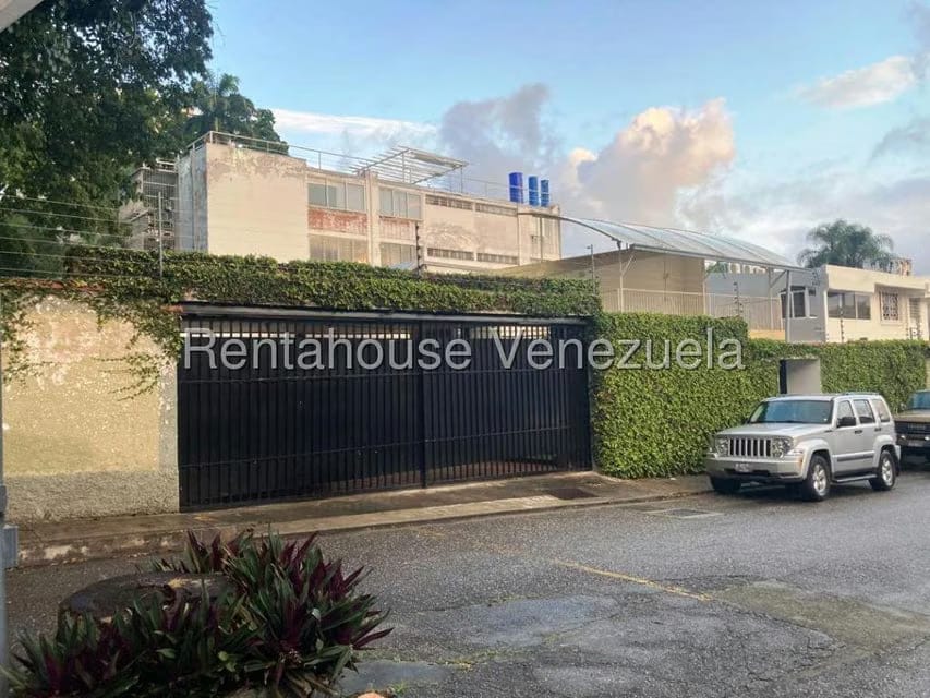 Casa (Duplex) en Venta en Los Chorros, Distrito Metropolitano - 98