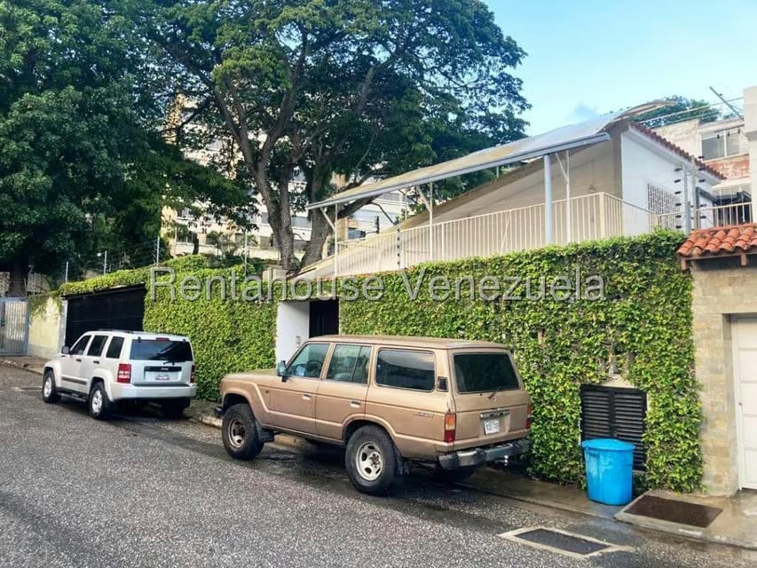 Casa (Duplex) en Venta en Los Chorros, Distrito Metropolitano - 100