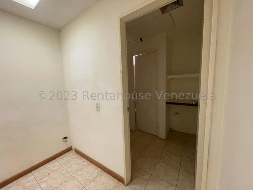 Comercial (Local Comercial) en Alquiler en Manzanares, Distrito Metropolitano - 8
