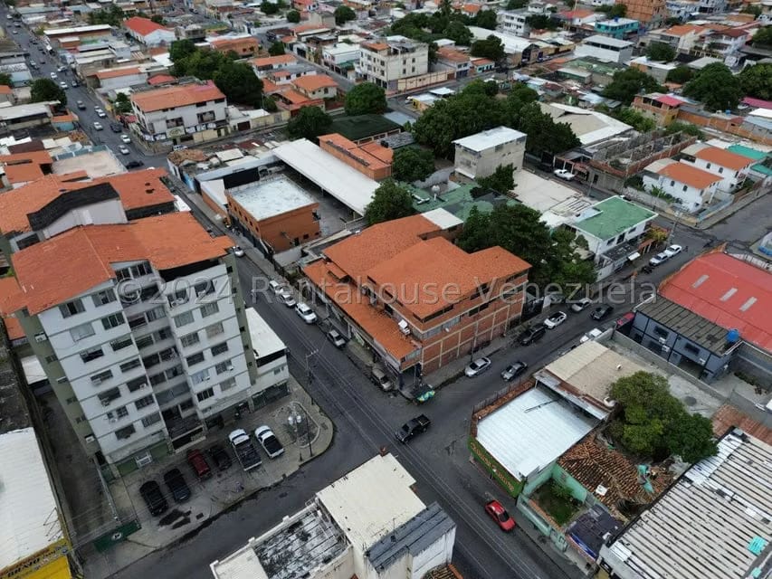 Comercial (Edificio) en Venta en Centro, Lara - 2