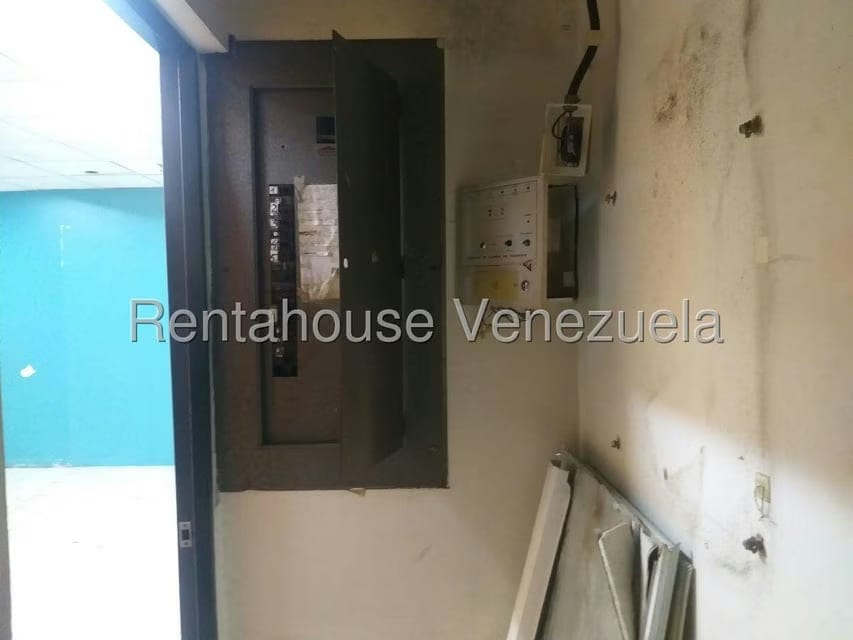 Comercial (Local Comercial) en Venta en Buenaventura, Miranda - 11