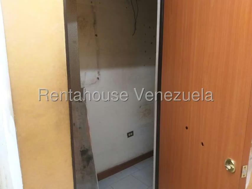 Comercial (Local Comercial) en Venta en Buenaventura, Miranda - 10