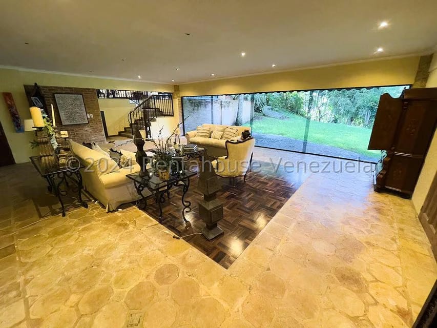 Casa (Contemporaneo) en Venta en Parque Oripoto, Distrito Metropolitano - 11