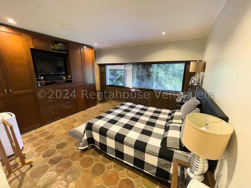 Casa (Contemporaneo) en Venta en Parque Oripoto, Distrito Metropolitano - 15