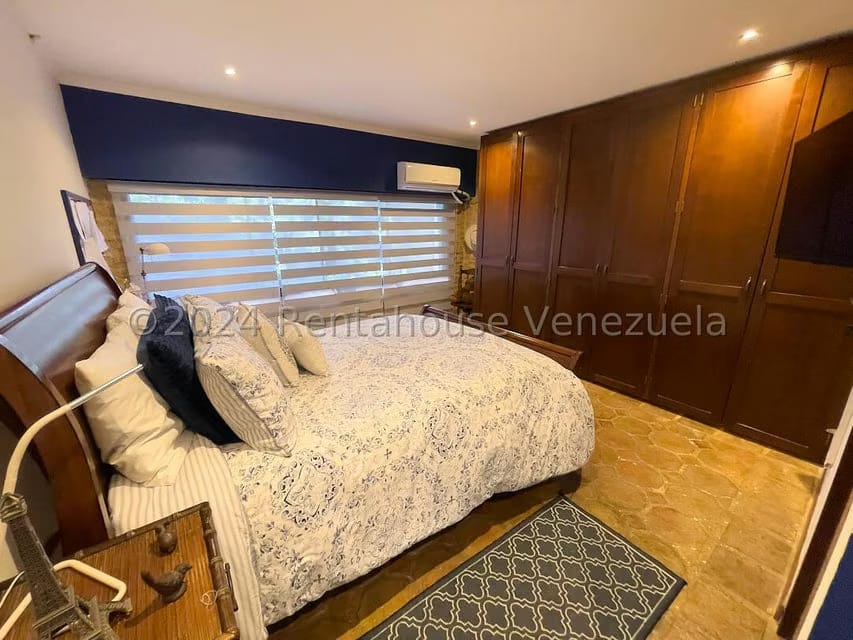 Casa (Contemporaneo) en Venta en Parque Oripoto, Distrito Metropolitano - 18