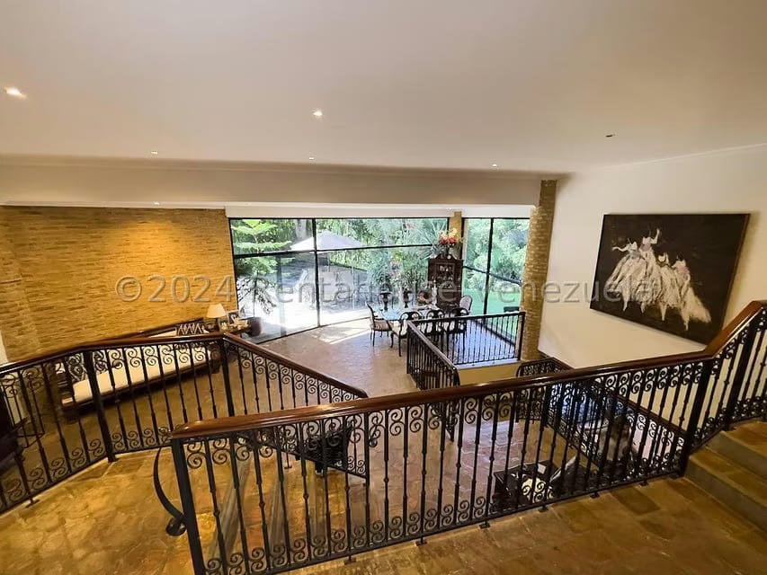 Casa (Contemporaneo) en Venta en Parque Oripoto, Distrito Metropolitano - 3