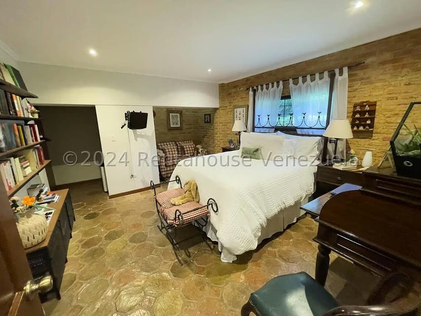 Casa (Contemporaneo) en Venta en Parque Oripoto, Distrito Metropolitano - 22