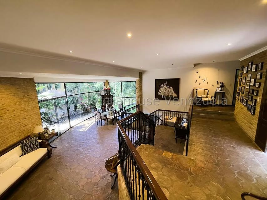 Casa (Contemporaneo) en Venta en Parque Oripoto, Distrito Metropolitano - 5
