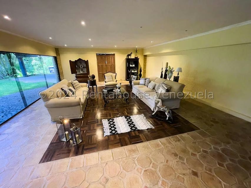 Casa (Contemporaneo) en Venta en Parque Oripoto, Distrito Metropolitano - 9