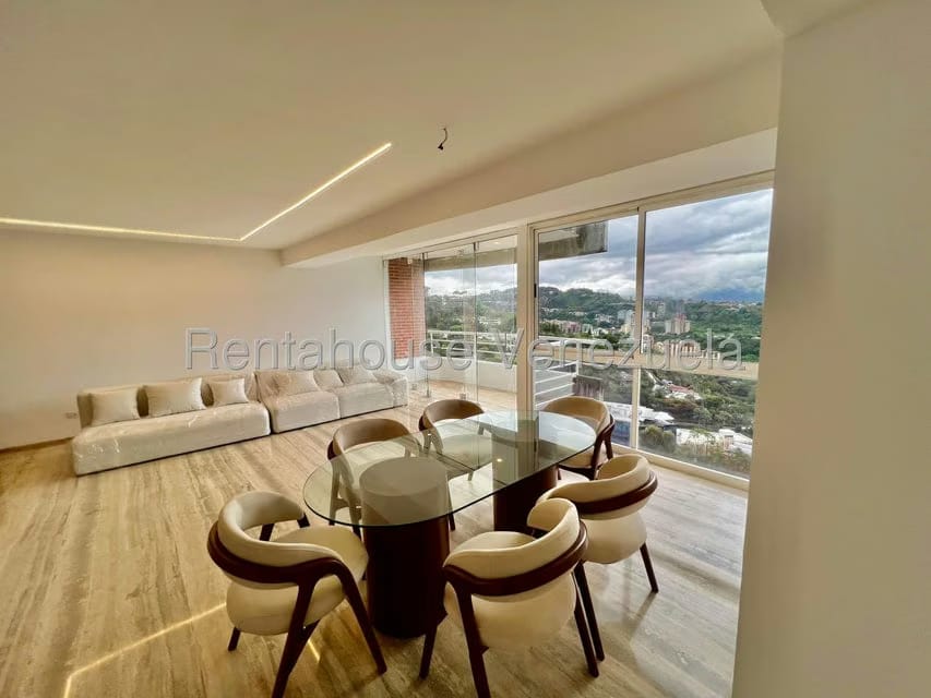 Apartamento (1 Nivel) en Venta en Lomas del Sol, Distrito Metropolitano - 2
