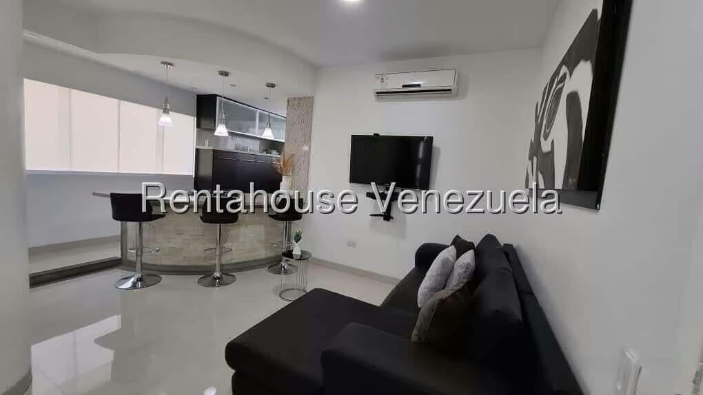 Apartamento (1 Nivel) en Alquiler en Santa Monica, Distrito Metropolitano - 2