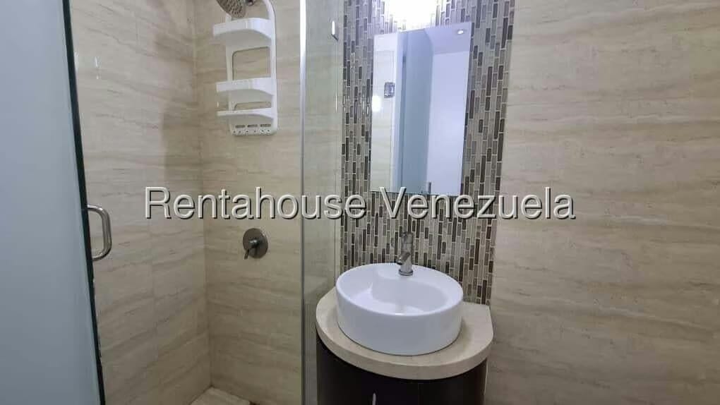 Apartamento (1 Nivel) en Alquiler en Santa Monica, Distrito Metropolitano - 15