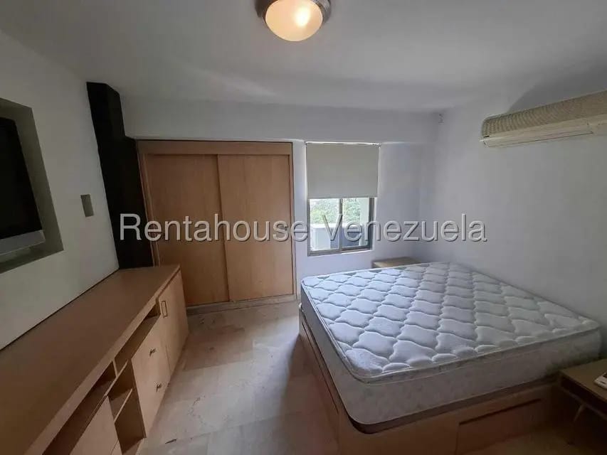Apartamento (1 Nivel) en Alquiler en El Rosal, Distrito Metropolitano - 14